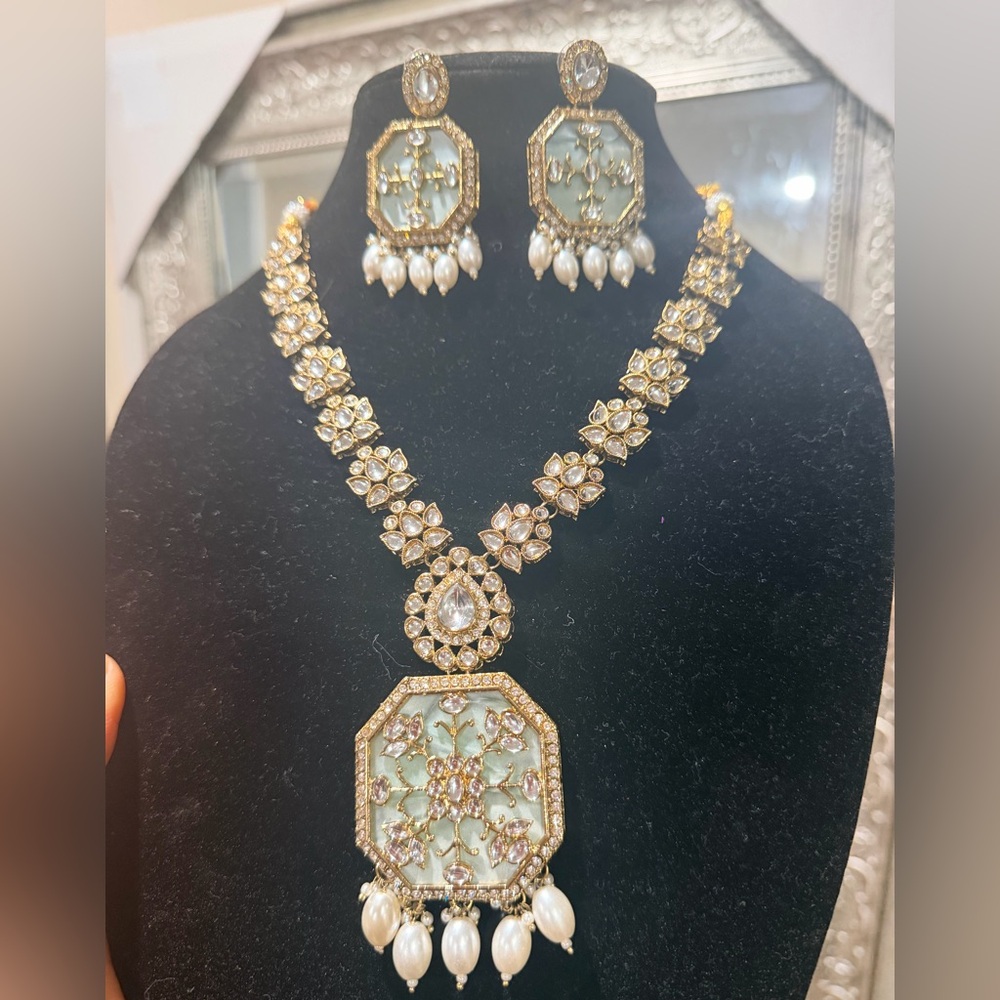 Pakistani Indian Desi Elegant Gold-Tone Green Pendant Necklace with Earrings